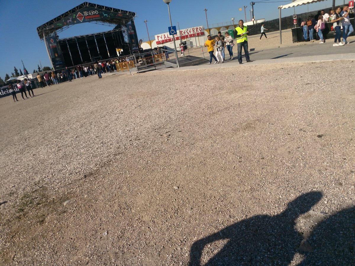 Llegamos a @iberoJoven a ver <a href="/EF_MARIPOSA/">Efecto Mariposa</a> 

A ver si sacamos alguna sorpresa para la comunidad