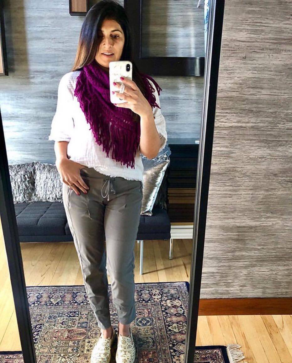 The beautiful Fatima in the go-to jogger pant for your weekend festivities.🌱Wearing the taupe color from Raffaello Rossi, shop today & Sunday! #shopshela #shoplocal #omahaboutique #womensfashion #womenswear #joggerpant #athleisurestyles #earthdayfestivities #bloggerstyle
