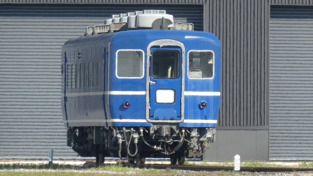 azumatakeshi's tweet photo. 【東武50050系 51068F 出場試運転から約1か月運用に入らず・・・。】
東武20400系 21432F 南栗橋入場。
オハ14-505(ﾄﾞﾘｰﾑｶｰ)の代わりにオハフ15-1の幕が抜かれ南栗橋留置
https://t.co/cNn9gJCYQv
 ＃東武 ＃50050系 ＃51068F ＃500系 ＃503F ＃南栗橋 ＃検査 ＃入場 https://t.co/8A97woQyAB