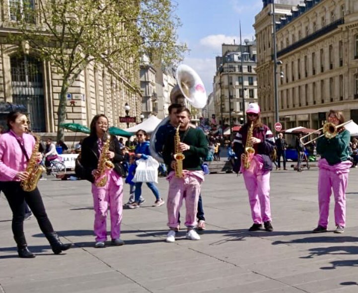 ZsaZ007's tweet image. #CancerPride : que vous soyez (ou pas) #GiletsJaunes, #KépisBleus, #FoulardsRouges, #CravatesAPois, #TeamConverse, #ChaussettesDépareillées, RV place de la République pour #LibérerLaParole sur les #cancers, avec le sourire 😄. 
#Tumeur #TuMeursPas 🌸