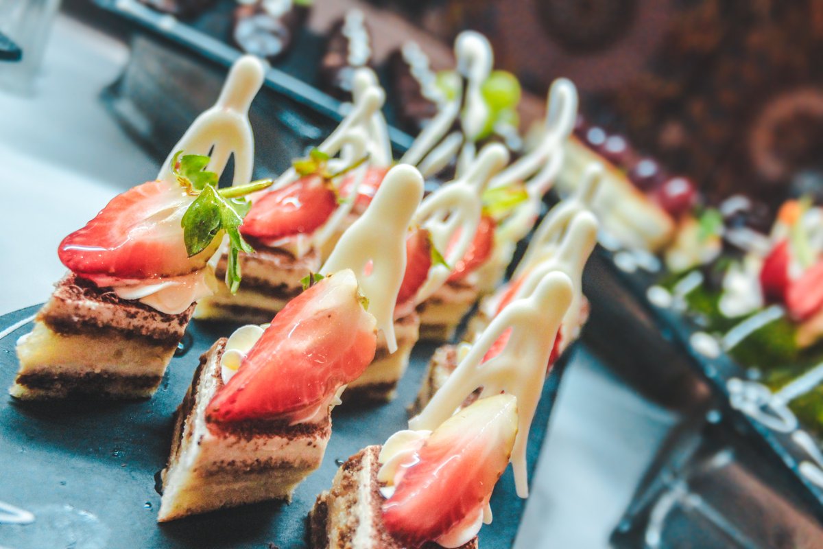 GMSplash's tweet photo. You only live once! Eat dessert first. #GrandMemoriesSplash #CelebrateTheTaste https://t.co/DL9ncZoVgS