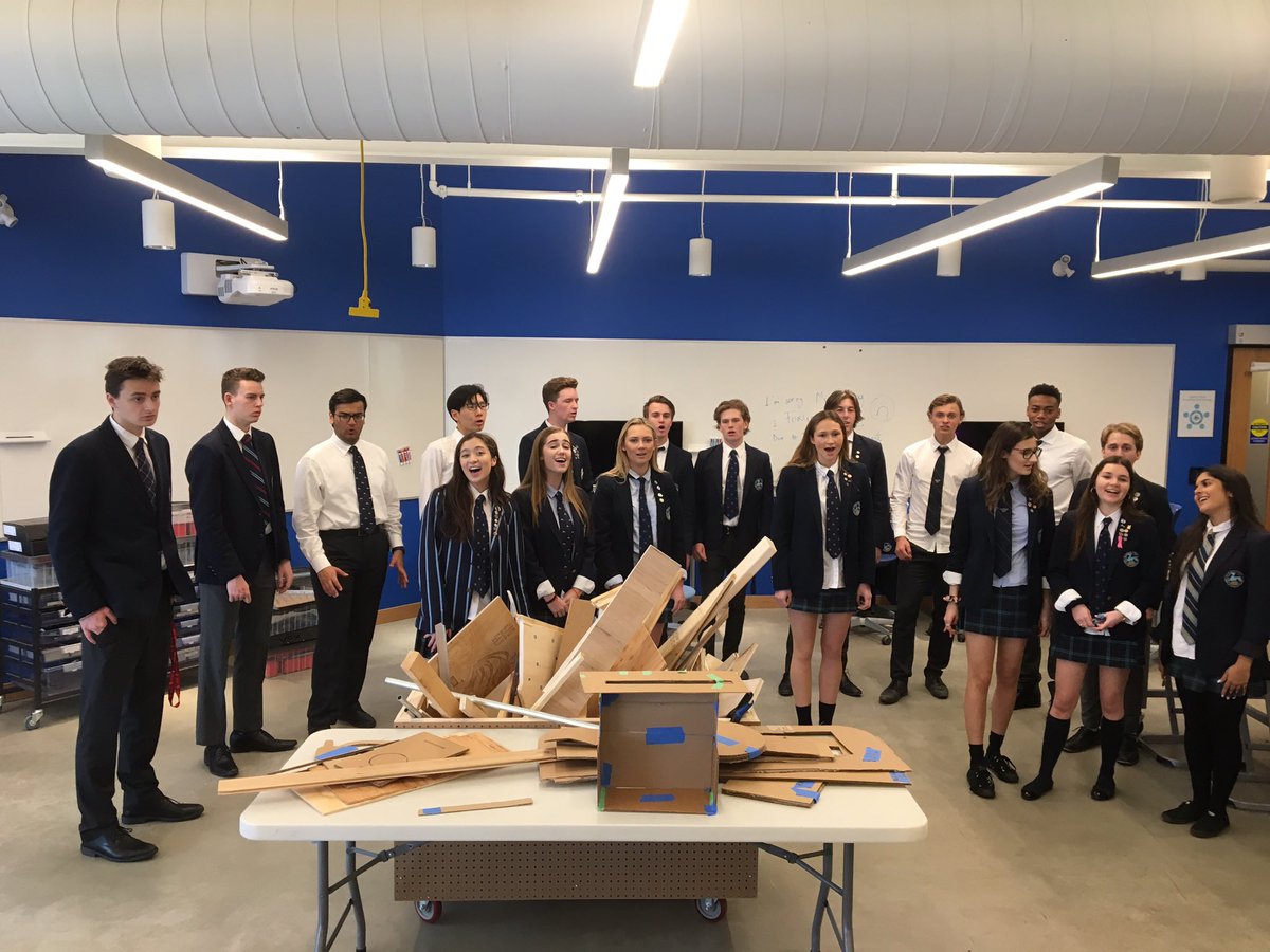 SarahJMorrison's tweet photo. We love the @ApplebyCollege design lab for innovative play... and sometimes just for the amazing acoustics for singing! ππΆβ€οΈ#ArtsWeekRehearsals #WhatASpace #AdventuresInVocalTeaching #ChoirLove https://t.co/NCWTTjTZjy