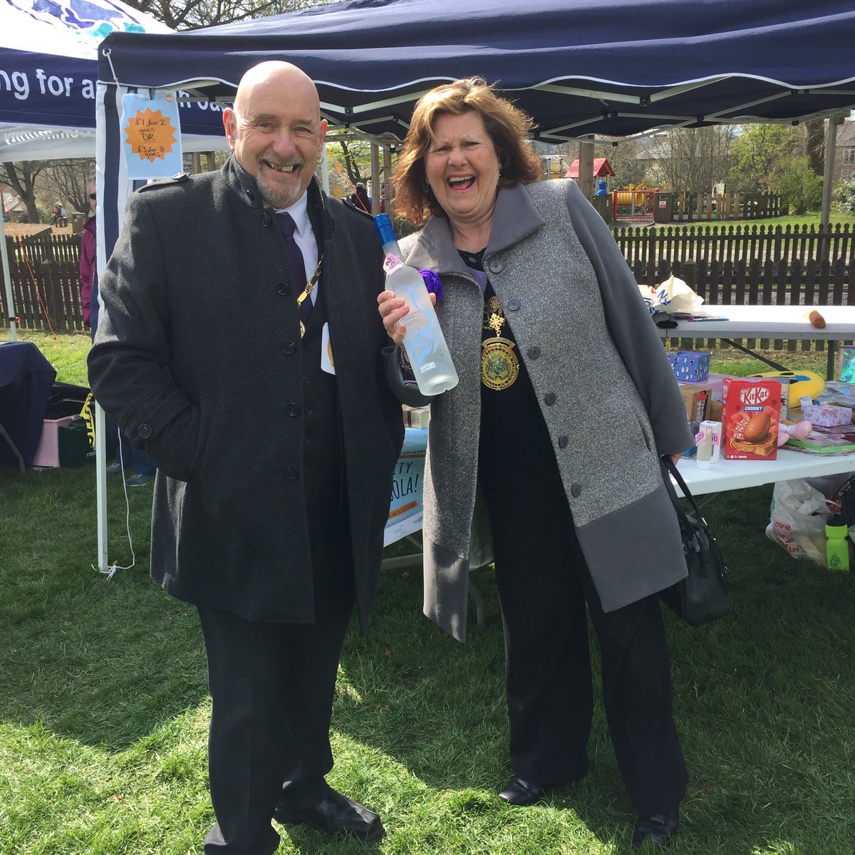 KirkleesYEN's tweet photo. Thanks for playing @KirkleesMayor ! #MayorFest ! @GreenheadOf @KirkleesMayorCh @RSPCAhx @KirkwoodHospice https://t.co/L22ysj0Gn1
