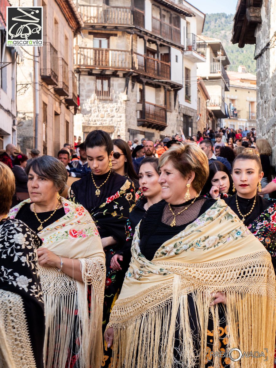 Mascaravila_Of's tweet photo. Mascaradas y celebraciones de Invierno #Mascaravila #tradiciones #Mascaradas #Ávila - Fotógrafos oficiales @Adffoto @PabloWada  - Galeria completa https://t.co/POZBk5ur56 https://t.co/EOiCIlhpRV