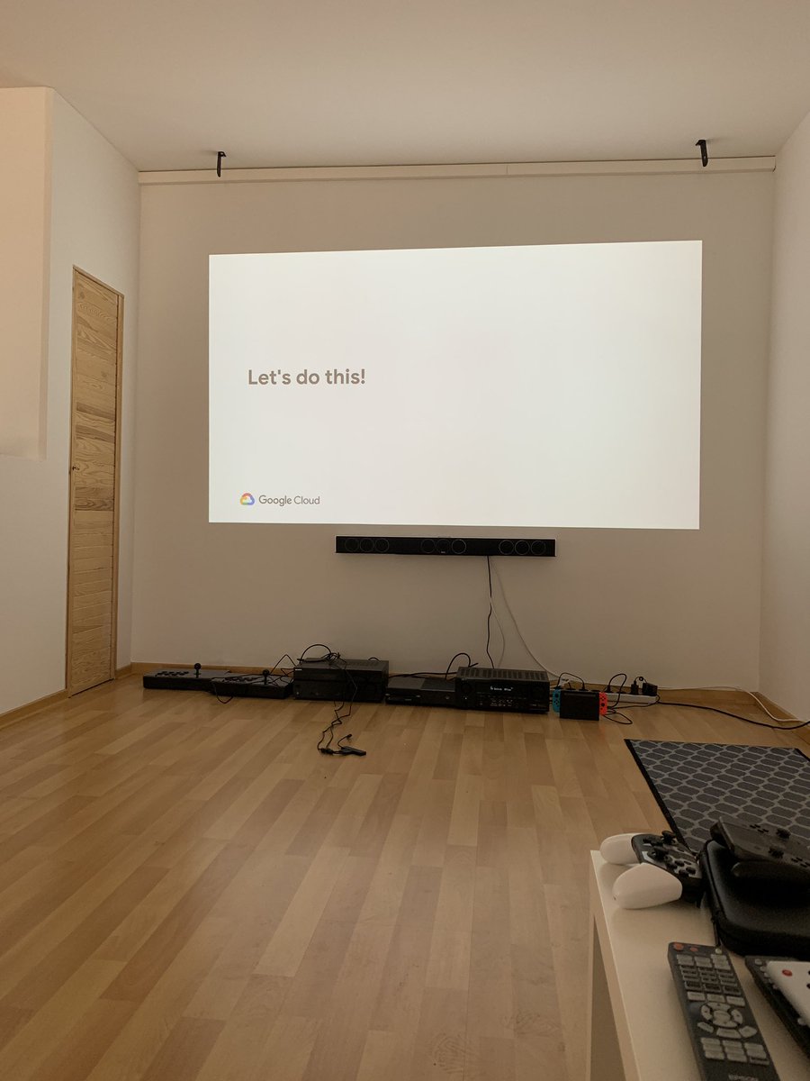 krngdnk's tweet photo. Die #GoogleNext19 ist just zu Ende gegangen: Zeit für uns das Wochenende durch die gefühlt tausend Vorträge zu nerden 🤓@GoogleCloud_DE 😅 #letsdothis #forevergeek https://t.co/9Vnuxxjy3k
