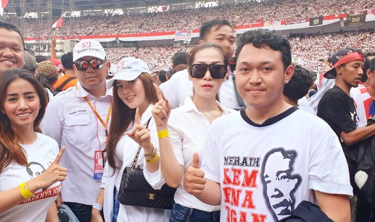#jokowiamin
#rumahjokowi
#kitasatu
#KonserPutihBersSATU