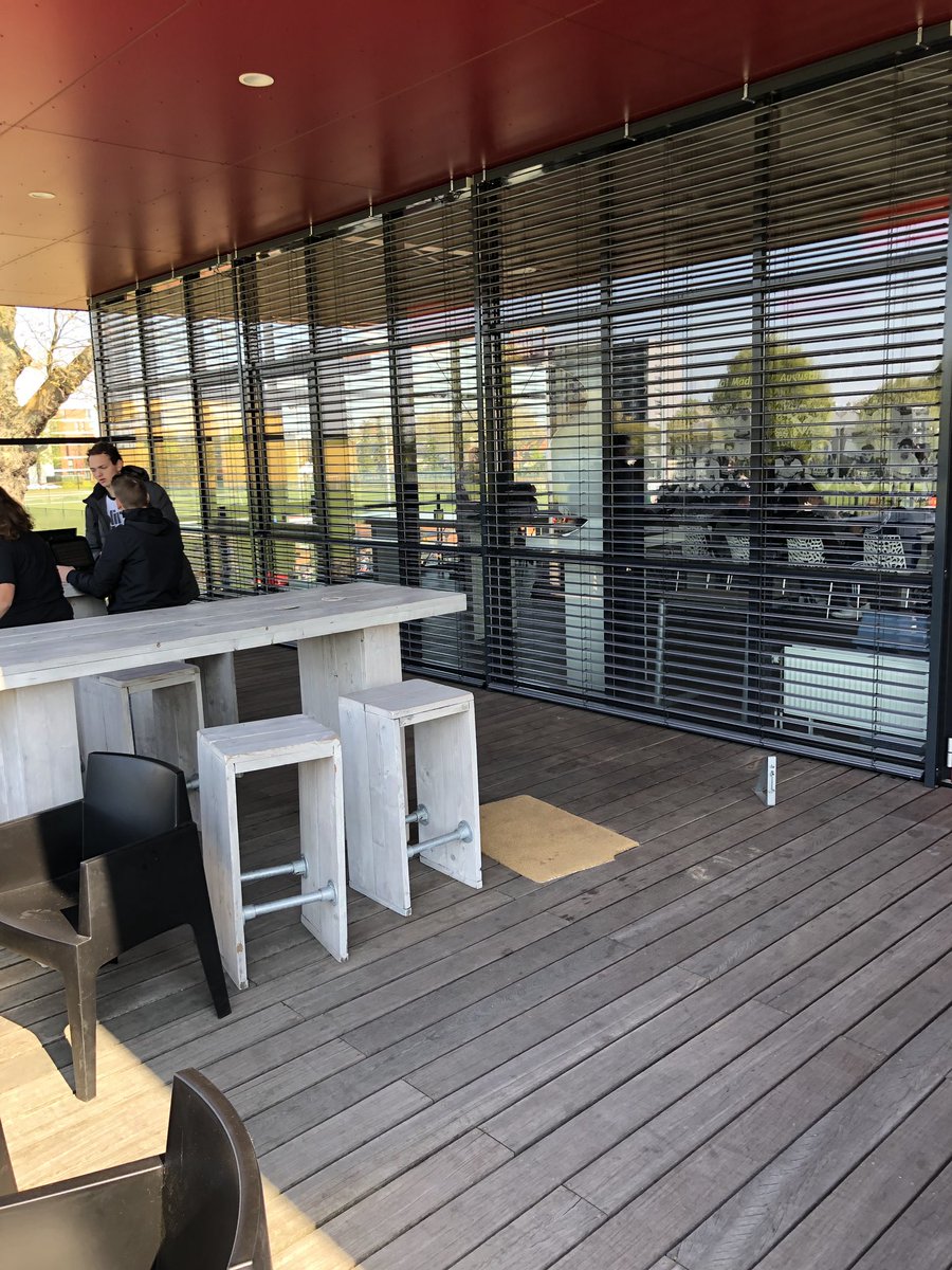 wicothuisin's tweet photo. Afgelopen week horizontale-buiten jaloezieën van @Luxaflex -Outdoor geplaatst bij @Quick1888 voetbal. 
Iets voor u of uw vereniging, kom langs en laat u inspireren en adviseren door een van onze medewerkers. https://t.co/surA2o6kql