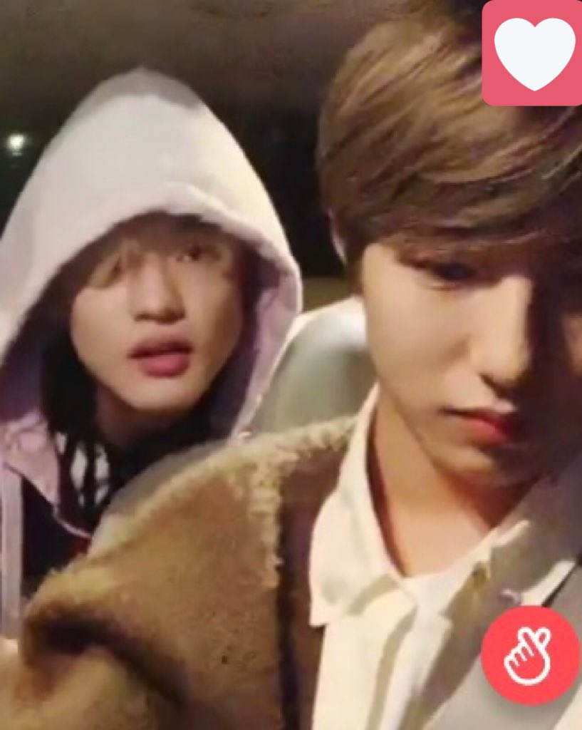 lowquality_rj's tweet photo. 내 점.내 몸의 한 부분이라고 생각해.이게 없는 나를 상상할 수 없어.이쪽 손의 심장이라고 생각해. https://t.co/2Pnqfzn5n1