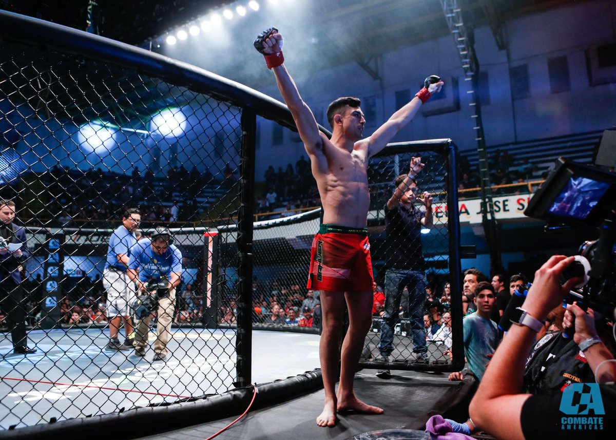 combateglobal's tweet photo. 🇲🇽¡Gracias Monterrey! 🇲🇽

#CombateEstrellas⭐️ https://t.co/vHWFkDLZWc