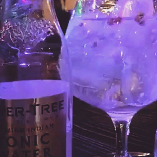 lalimonaiaclub's tweet photo. la limonaia corsini❤️
.
.
#lalimonaiaclub #lalimonaiafucecchio #club #parcocorsinifucecchio #fucecchioitaly #indieclub #indie #alternativeconcept #djset #live #drink #birra #ichnusa #heineken #slalombeer #paulaner #ginhendricks #bombaygin #bluegin #buldo… https://t.co/qkUmz0ogZ5 https://t.co/NsbPVqkw78