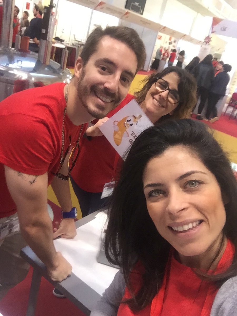 InvestigaUS's tweet image. Nos despedimos hasta el año que viene del #SalónUS con estas imágenes de la jornada de hoy 👏👏