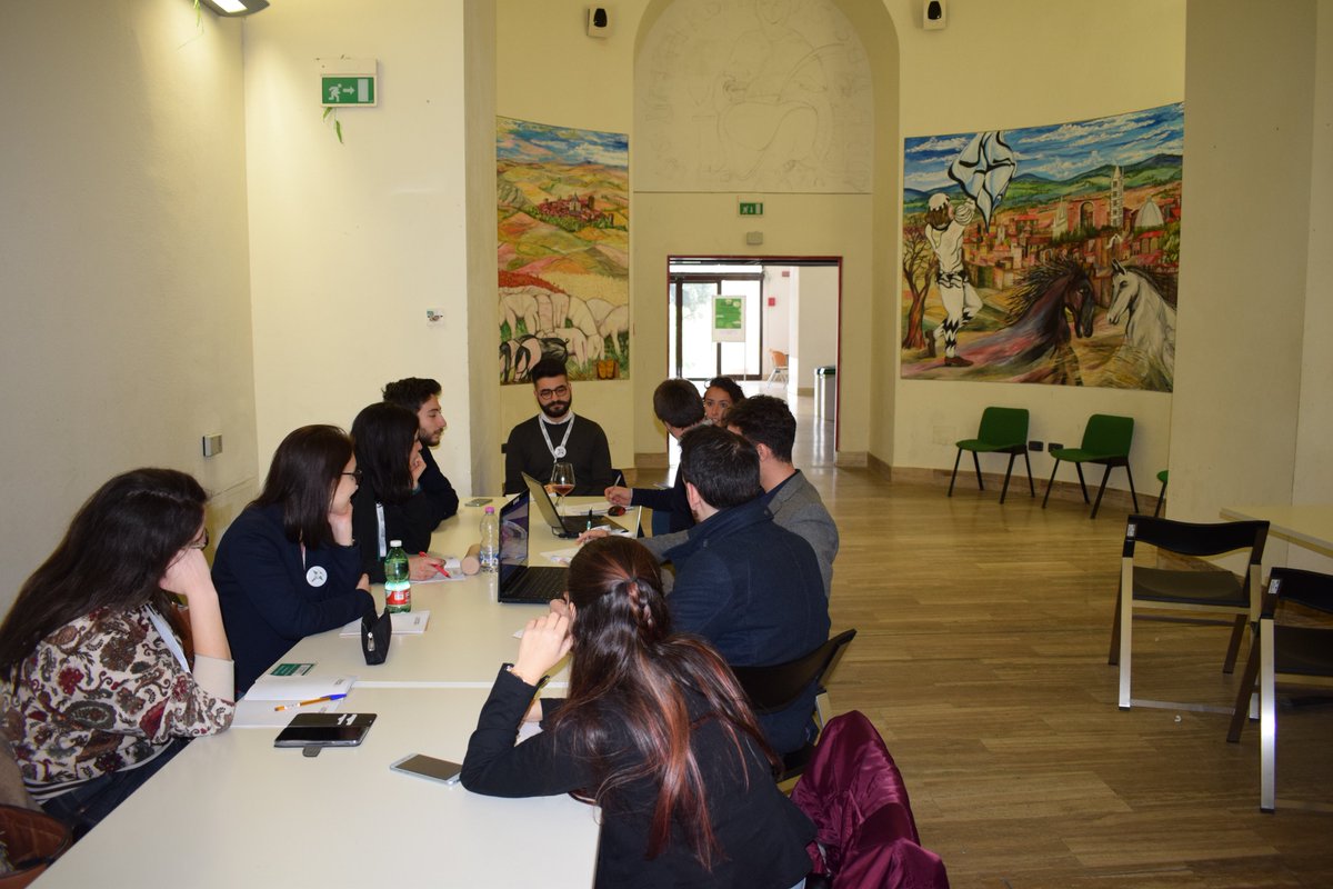 unisiena's tweet photo. #LoadingFuture2019 prosegue con i tavoli di lavoro per la preparazione di possibili proposte. A seguire, sessione plenaria e conclusiva con la presentazione delle proposte da parte dei gruppi di lavoro.
https://t.co/fzWOL9FiQ6
#LOFU19 https://t.co/3imzIRSwfe