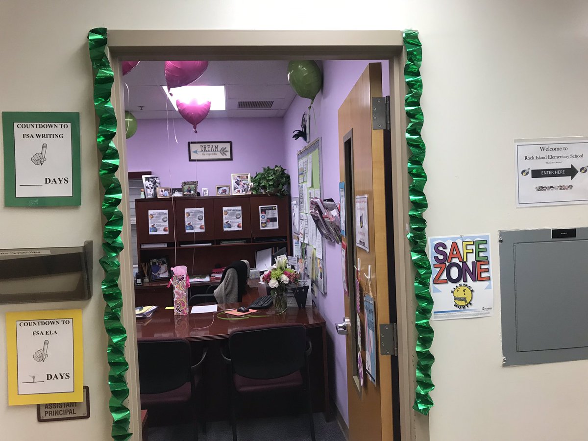 rumble_marie's tweet photo. My heart is full and I am very blessed. I work with the best staff in Broward County. #APweek2019 @whittaker_life @PrincipalRIE @RIERockets https://t.co/XLe2UqMtr2