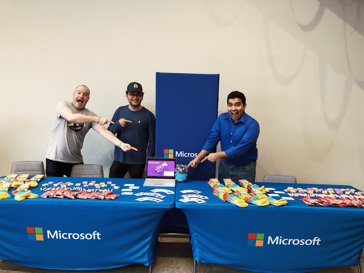 daisychaussee's tweet image. let’s get this party started!! 🥳⚡️ @Microsoft @azureadvocates are so excited to be here at @TechHackss !