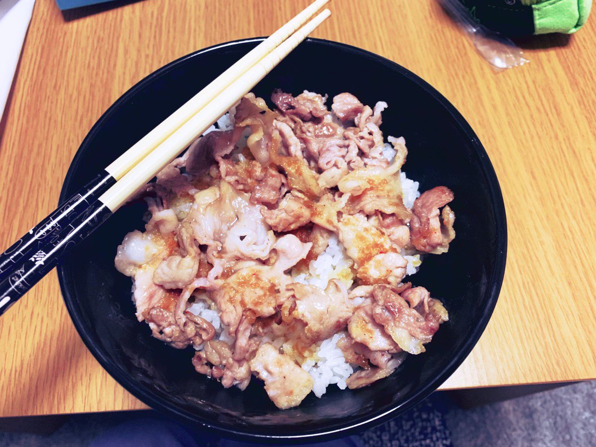 2MOGG's tweet photo. 美味しそうにできたからいろんな人に送ってる https://t.co/e5GVIBUDgX