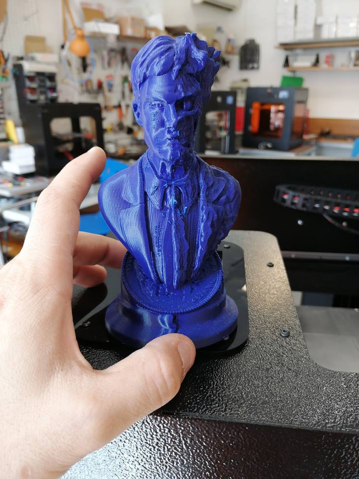 kentstrapper's tweet photo. Just printed the bust of Two Face with our 3D printer Verve

@thingiverse
@myminifactory

#kentstrapper #ksverve #3dprinter #stampante3d #3dprinting #design #stampante3d #makers #makeinitaly #stampa3d #3d #3dp #3dprint #3dprints #3dprinting #3dprinter #3dprinters #3dprinted https://t.co/V7Lor3X0FM