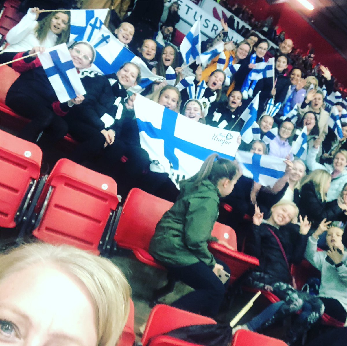PLoytty's tweet photo. Best selfie of the year! Go Finland #worldsynchro #myhelsinki #helsinki2019 https://t.co/1ZVt6UxoPB
