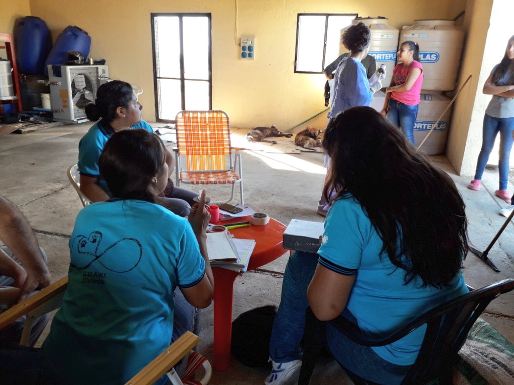 nicoo_brizuela's tweet photo. Ya ESTAMOS en el salon de #APROMa (Malligasta) acompañando al grupo #GUAHu en su 8va campaña de castración Masiva.
Estar es construir! https://t.co/PC0IgZR8FI