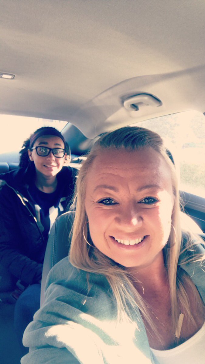SylviaMcGee19's tweet photo. Iowa Bound!
#meetday
#UIU
#FeathersUp
#Missedmygirl❤️
#MustangOpen https://t.co/WFTYYBLNzb
