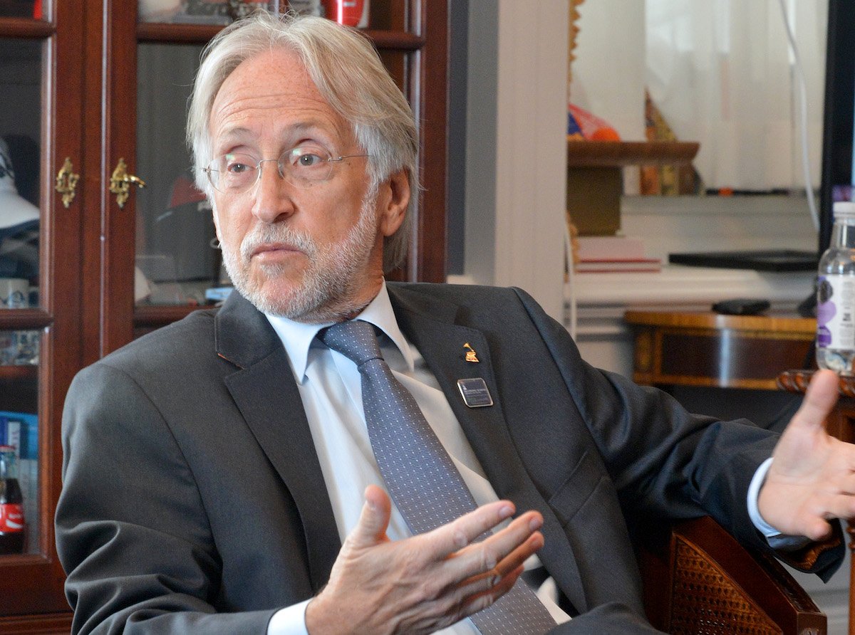 Grammys President Neil Portnow, who said women in the music industry should “step up,” has stepped down—and been replaced by a woman
p4k.in/3KEtihR