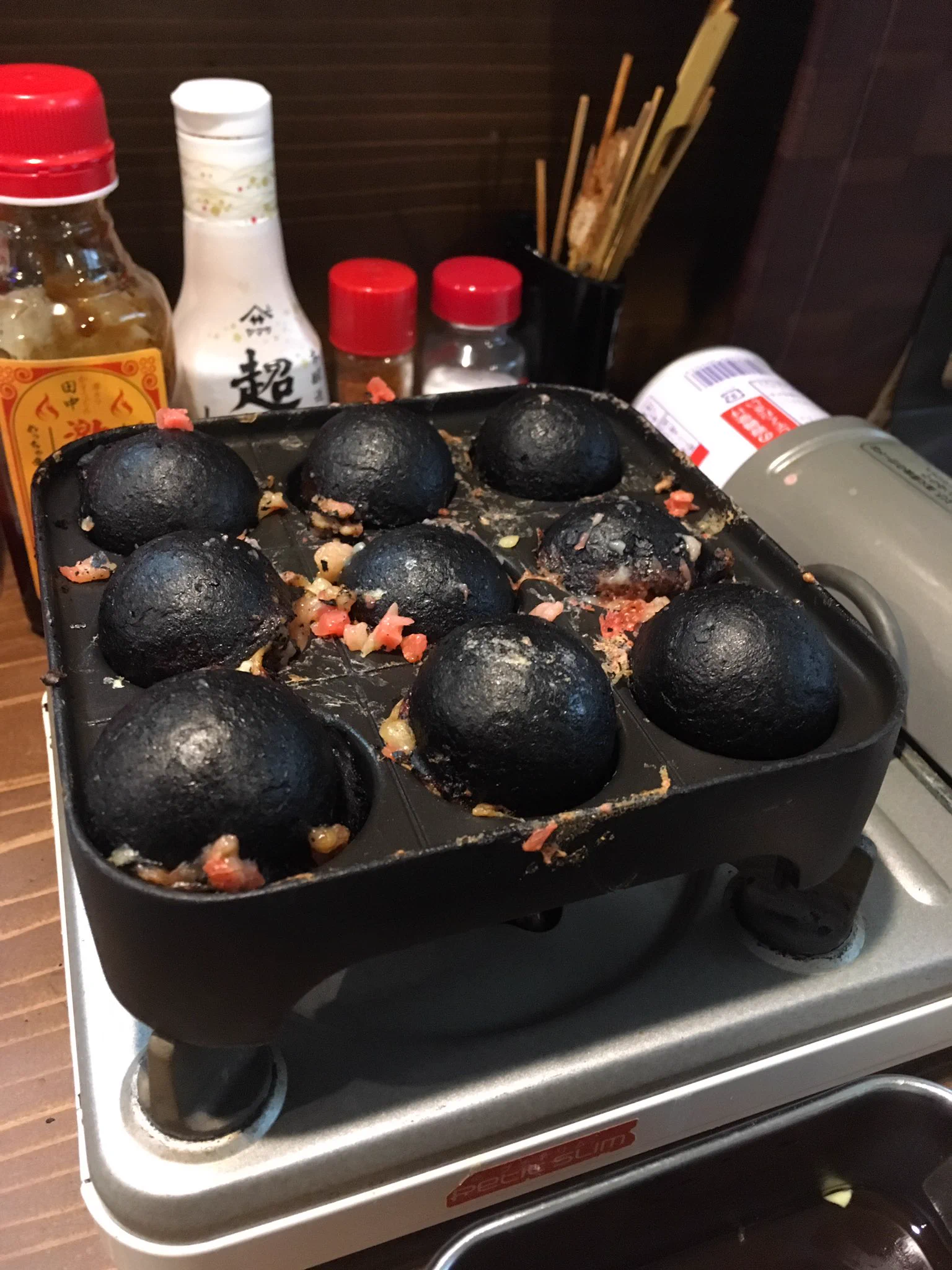 たこ焼きをひっくり返してみたらGANTZのアレに見えるのだがww