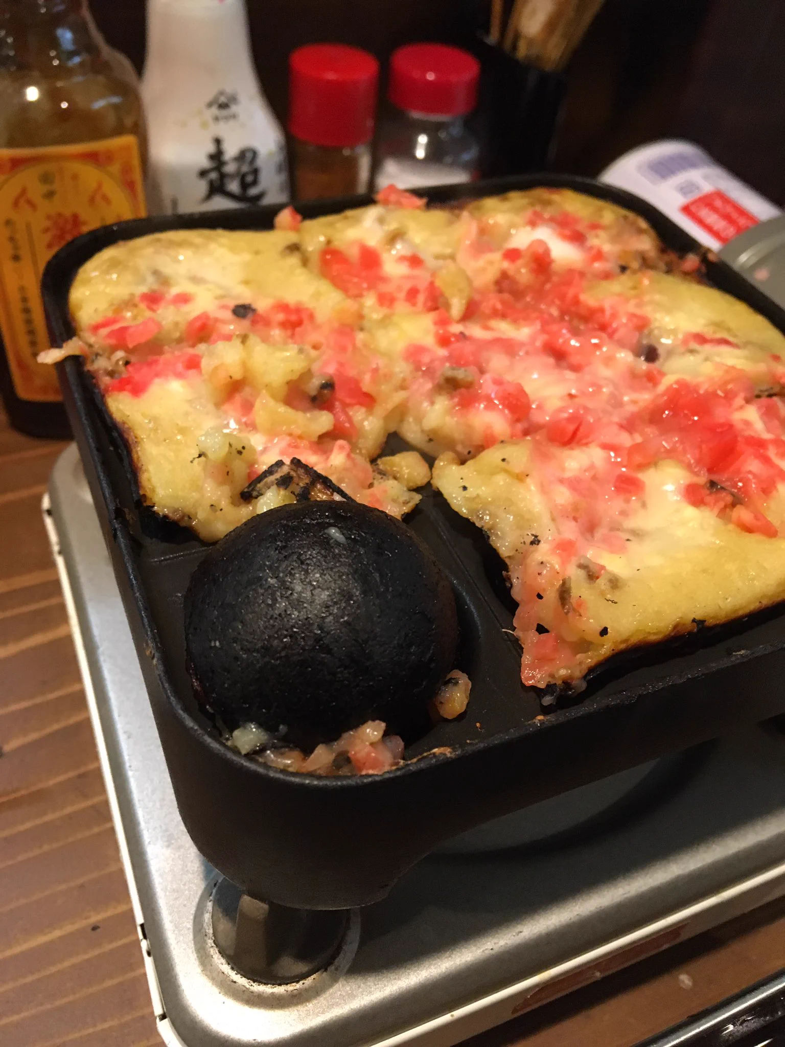 たこ焼きをひっくり返してみたらGANTZのアレに見えるのだがww