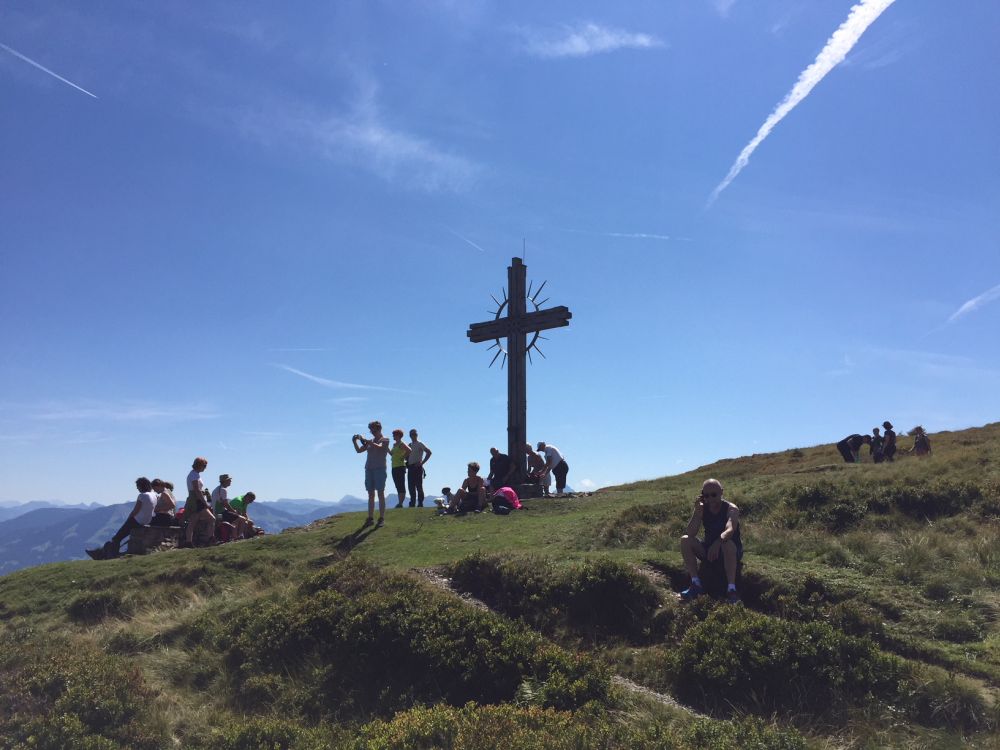 Sonnenalp_Tirol's tweet image. Nog niet geboekt voor de zomer? En op zoek naar een leuke, afwisselende en uitdagende (berg)vakantie? Al eens gedacht aan Niederau, Wildschönau, Tirol? Wij hebben nog appartementen beschikbaar voor 2-4 en 2-8 personen. Kijk op sonnenalp.tirol