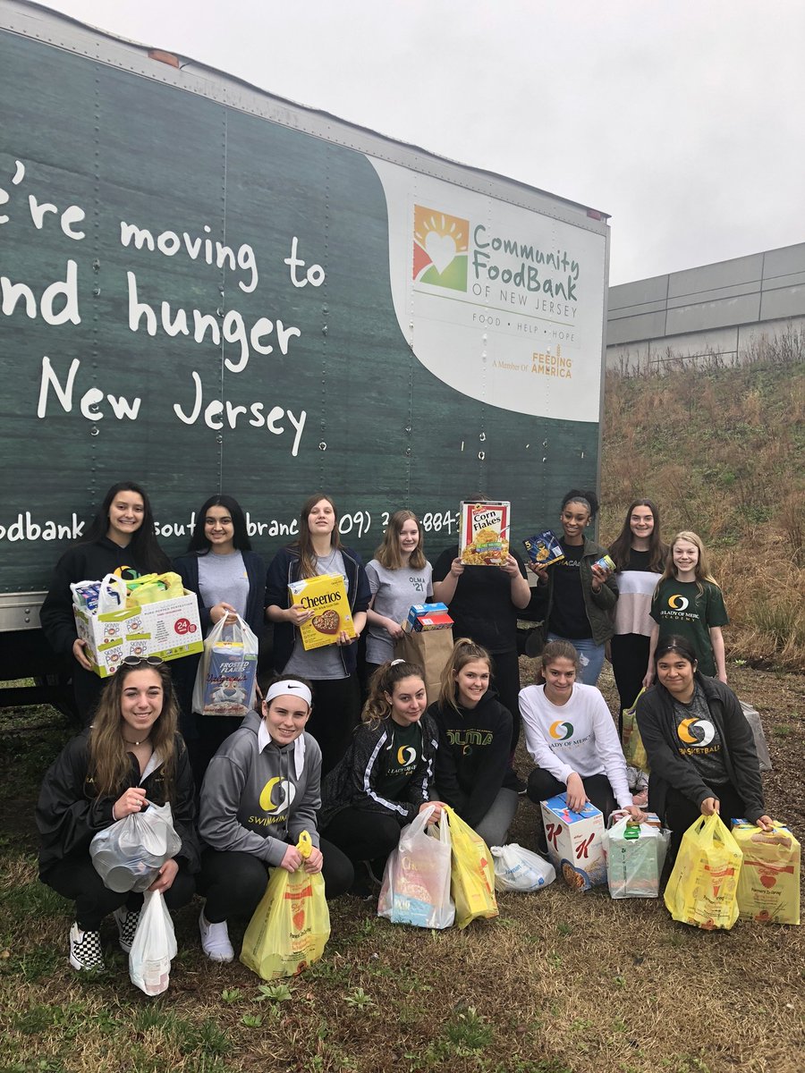 OLMA_NJ's tweet photo. The #CompassionQuest crew was at it again today. This time, the girls volunteered at the Community Food Bank of NJ. Great job, #OLMAGirls! #OLMACARES #FoodBank #BeatHunger https://t.co/Msb04Yagxf
