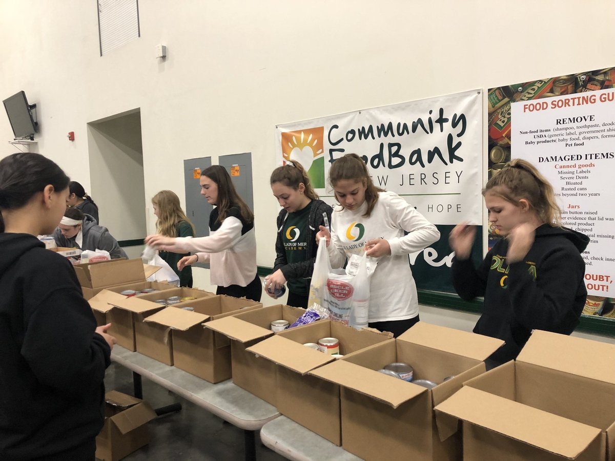 OLMA_NJ's tweet photo. The #CompassionQuest crew was at it again today. This time, the girls volunteered at the Community Food Bank of NJ. Great job, #OLMAGirls! #OLMACARES #FoodBank #BeatHunger https://t.co/Msb04Yagxf