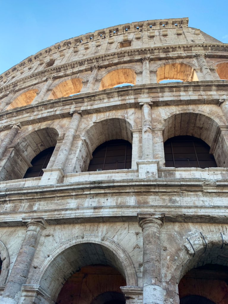 TravelRams's tweet photo. Day 2 Continued- the Colosseum &amp; Forum https://t.co/qTHdBzD6uz