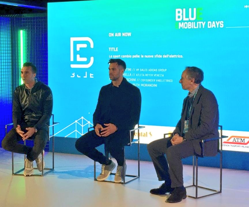 BlueEmobility's tweet image. Lo sport cambia pelle: le nuove sfide dell'elettrico. Se be parla con Simone Santini, vp sales @adidas, @BrunoCerella atleta della @REYER1872 e @MauroTedeschini di @vaielettrico #EMobilityIs #BluEeMobilityDays