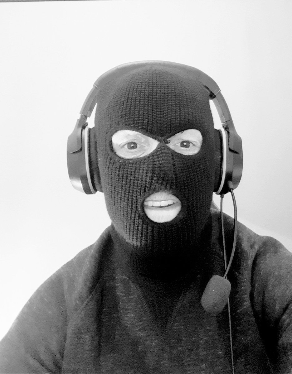 BalaclavaB's tweet photo. Look in to my eyes God dam it and tell me im not the BEST!!! #xbox #pubg #mixer
A real life #shithawk https://t.co/OUXWdnExW3
