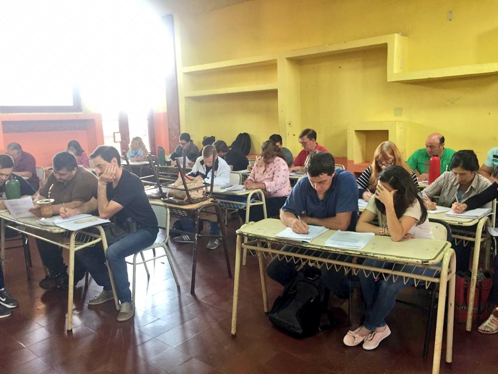 Sede #Alem  Instructorado de Formación Profesional

Gracias #ISFD #Normal1 por las instalaciones! Gracias delegados por acreditar #voluntariado  <a href="/belu2196/">Belén</a> <a href="/udpm_misiones/">UDPM</a> <a href="/ADOMIS_Misiones/">ADOMIS_Misiones</a> #AlServicioDeLaEducacion #Misionerismo