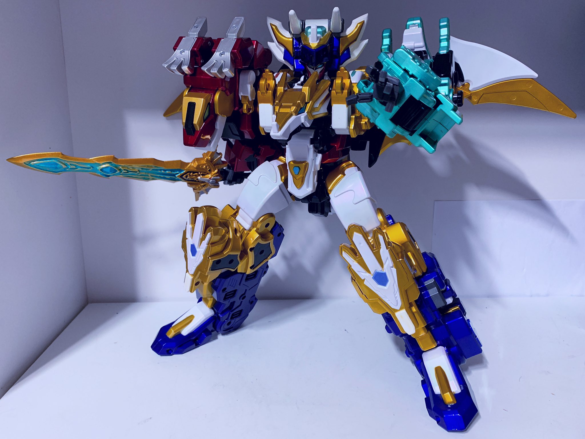 韓国玩具 恐竜合体ロボ ダイノコア アルティメットDバスターティラノ