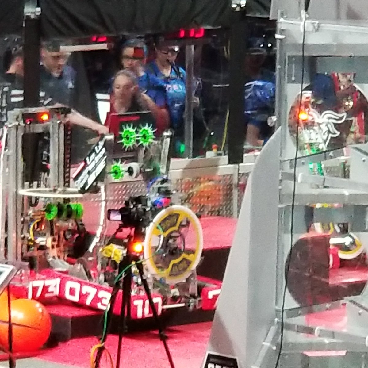 Going for the 18 point 3-robot Level 2 start!!  
@teamhyperonline @frc1073 

#nefirst #ne_dcmp