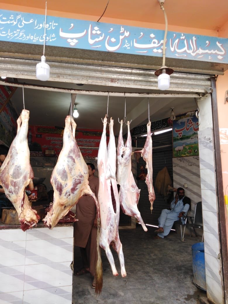 dcislamabad's tweet photo. ADC @bilawalsaif along with team of PFA have raided various milk and  meat shops in rural areas. Mostly milk and meat was found to be up to the mark. However 30 liters was discarded for failing the test. https://t.co/yZuRBE3XoX