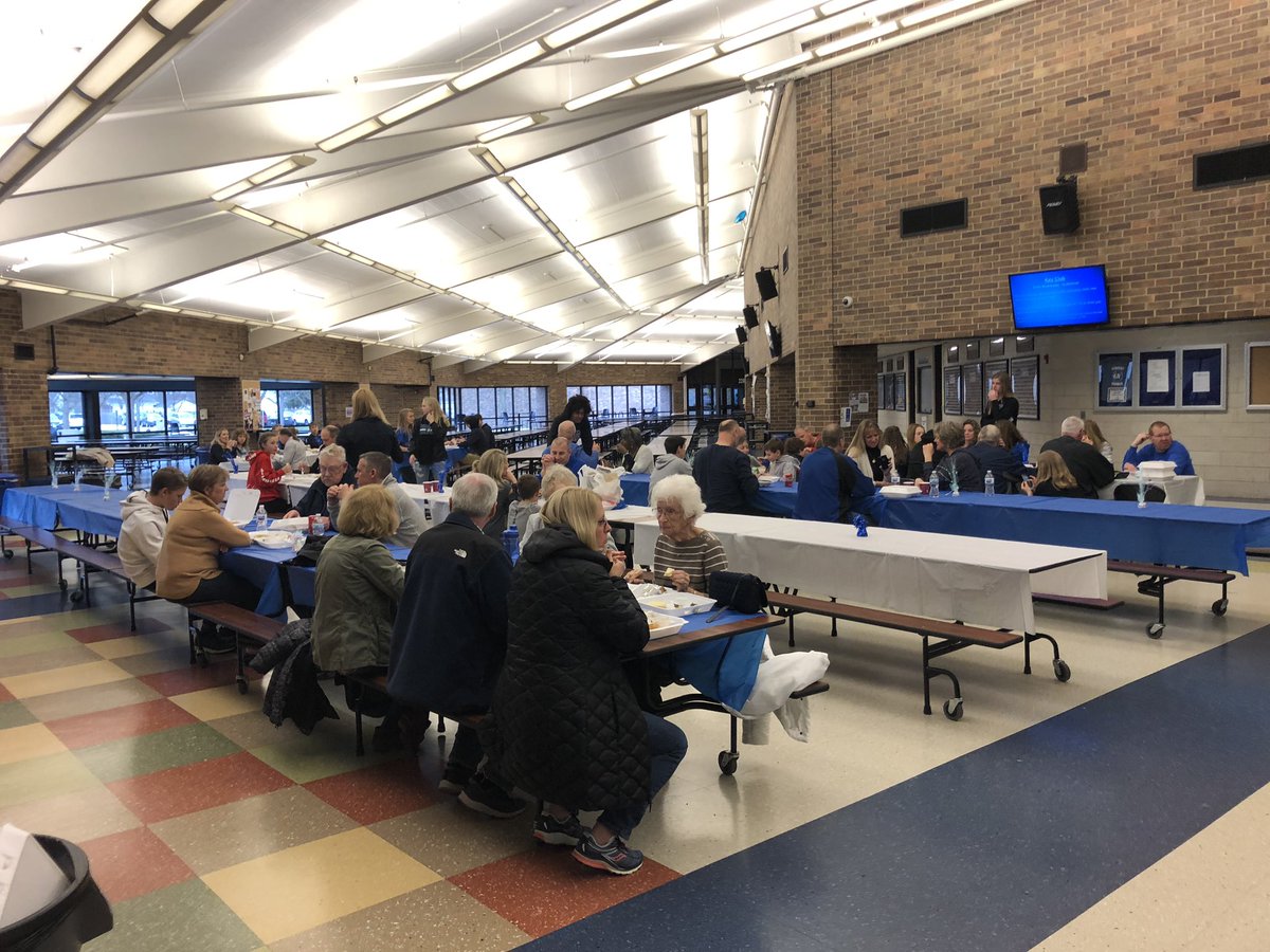 GHS_BoysVball's tweet photo. The Shrimp Fest was a huge success! Thank you to all the families, staff and community members who supported boys volleyball and girls basketball. You all are SHRIMPLY THE BEST!! 🍤 @GHS_ILathletics @Geneva304 @GHS_girls_bball @GHS_BBasketball https://t.co/H5hjjKgF0A