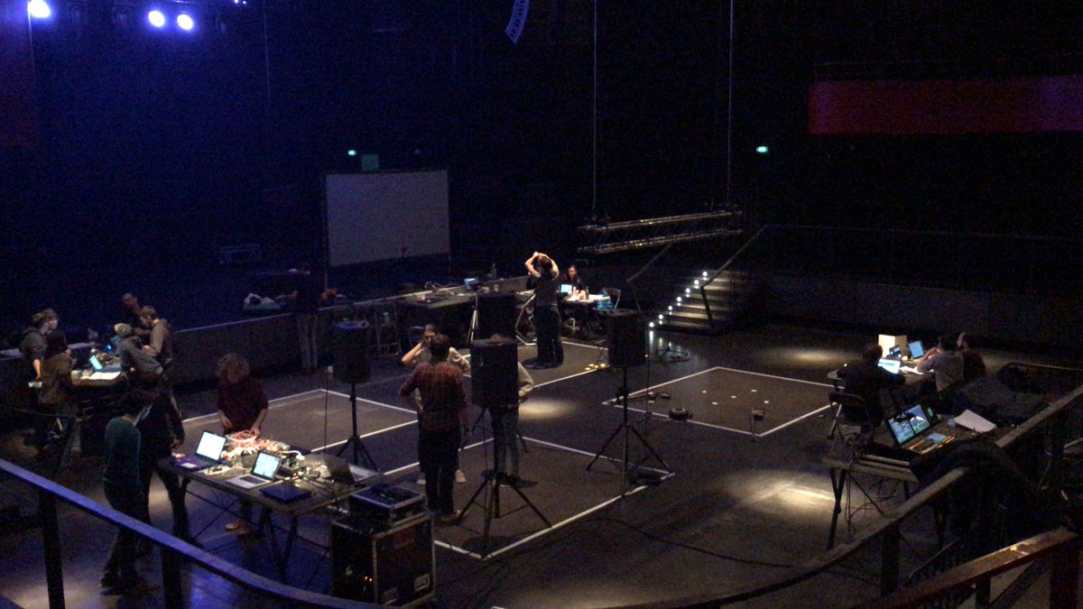 C’est parti pour 24h de #hackathon d’ #artnumérique avec <a href="/Digital_NArt/">ARCAN - Festival DN[A]</a> à @LaBelleElectric !