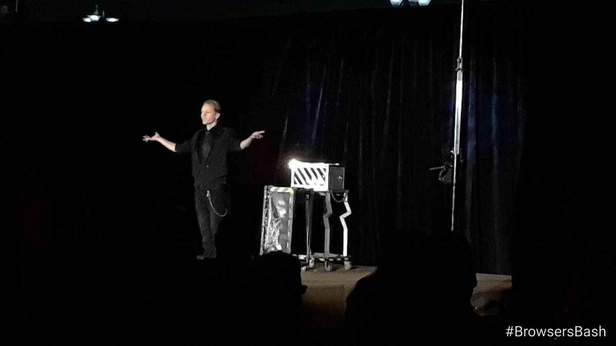 canadasmagic's tweet image. Kicking things off with a performance by @magicryanbrown

#BrowsersBash   
#BrowsersBash2019