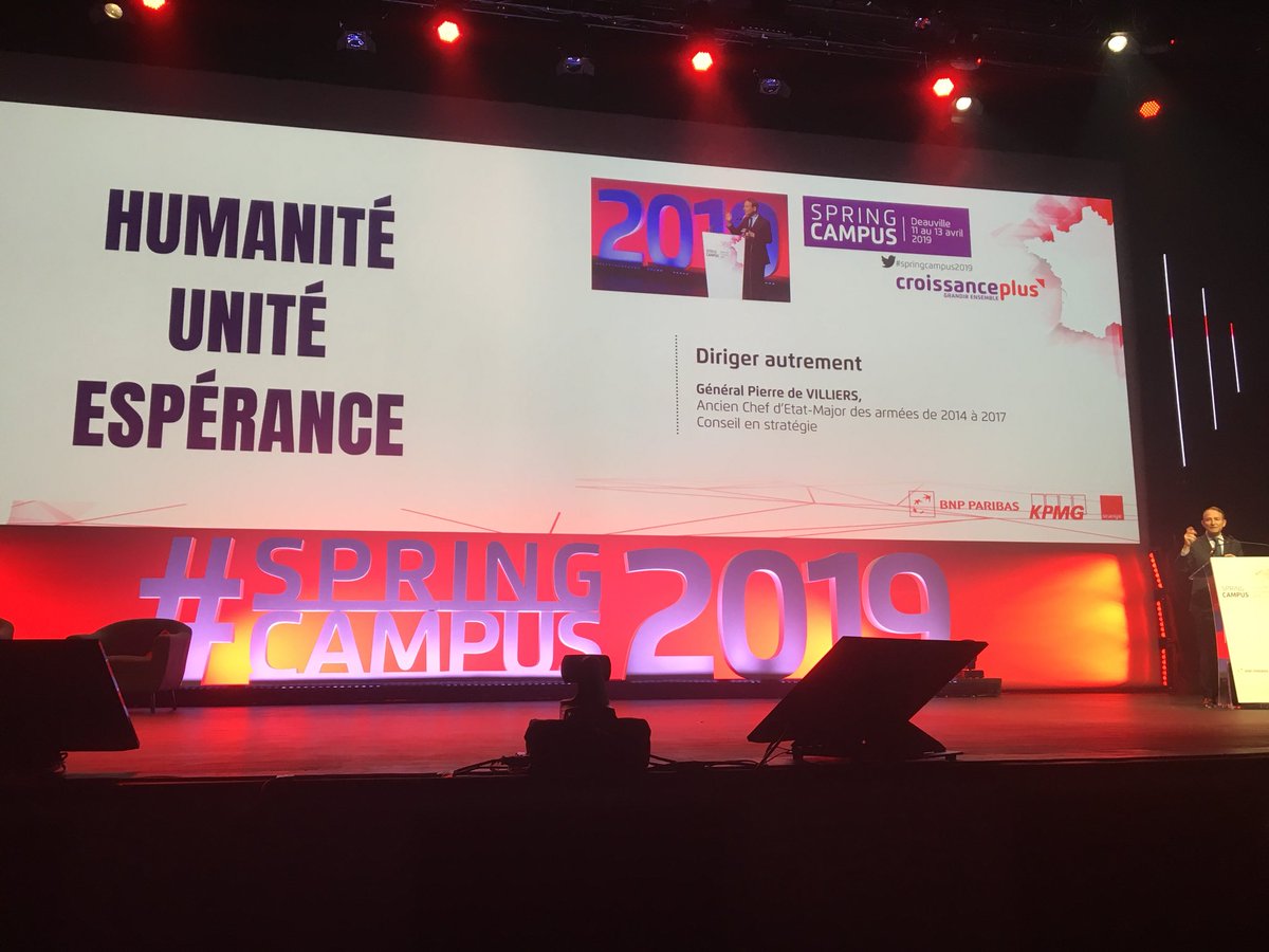 charnoux's tweet photo. #SpringCampus2019 @CroissancePlus Général Pierre de Villiers « On ne discute pas avec une brouette, on la pousse ! » https://t.co/1po1oRTHzI