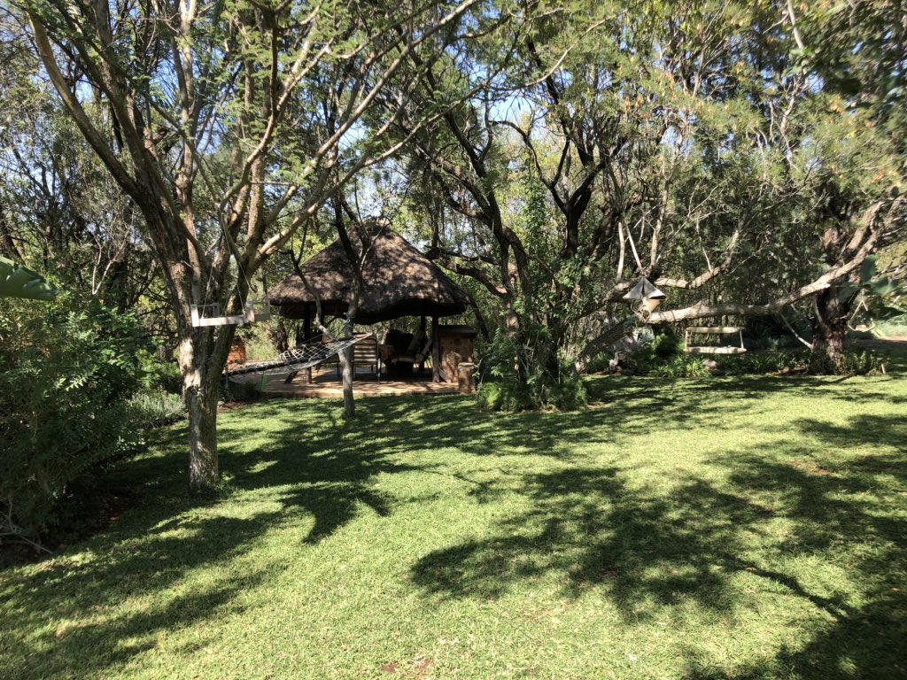 Seeff_Botswana's tweet photo. For Sale #Notwane quaint 3 bed home with cottage and outbuildings on 4 Hectare Plot
https://t.co/xFDcSCndKu
#HomeIsOurStory #Housesforsale #Smallholding #Gaborone #Countryliving https://t.co/1JrEM7Dnvc