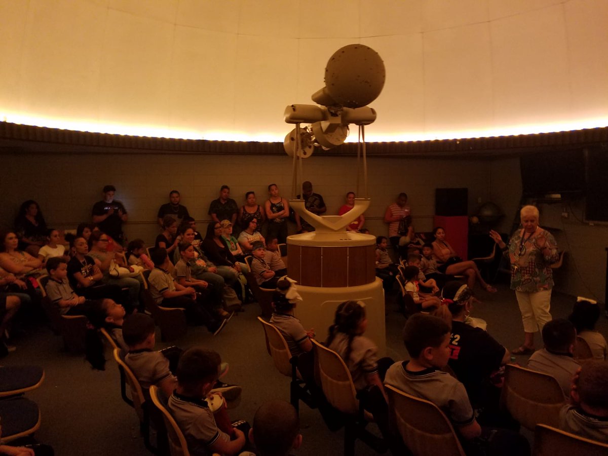 EscLaCurva's tweet photo. Nuestros estudiantes de Kindergarten con sus respectivas maestras Sra. Díaz y Sra. Vázquez visitando El Planetario y recibiendo una Charla con la Policía de Puerto Rico.
@EDUCACIONPR @PRPDNoticias @ricardorossello @ECOEXPLORATORIO https://t.co/fQdW4GXN3r