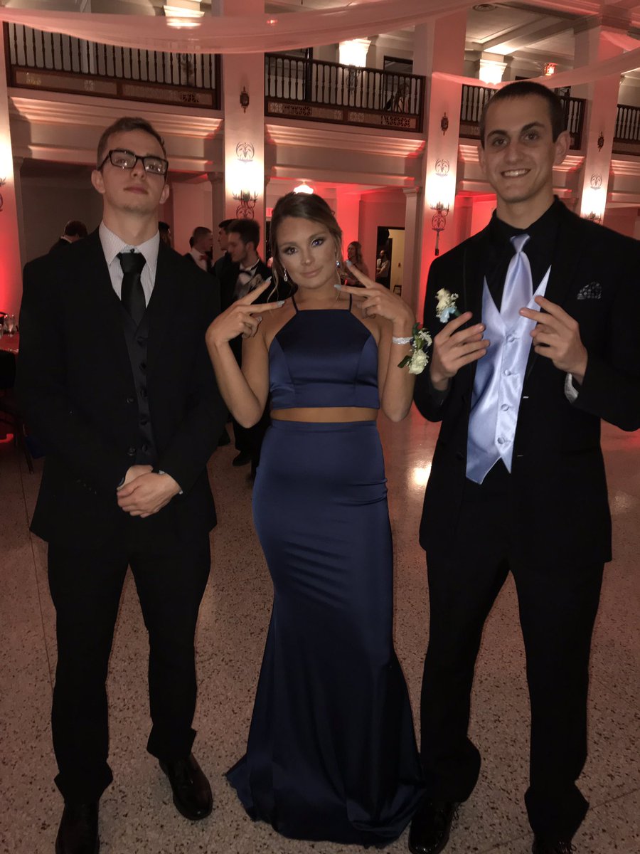 ryley_hamilton's tweet photo. happy bday to one of my best friends! thanks for always taking my clicker to chem ❤️ love u!! @JoshJividen17 https://t.co/3L6Q7401zH