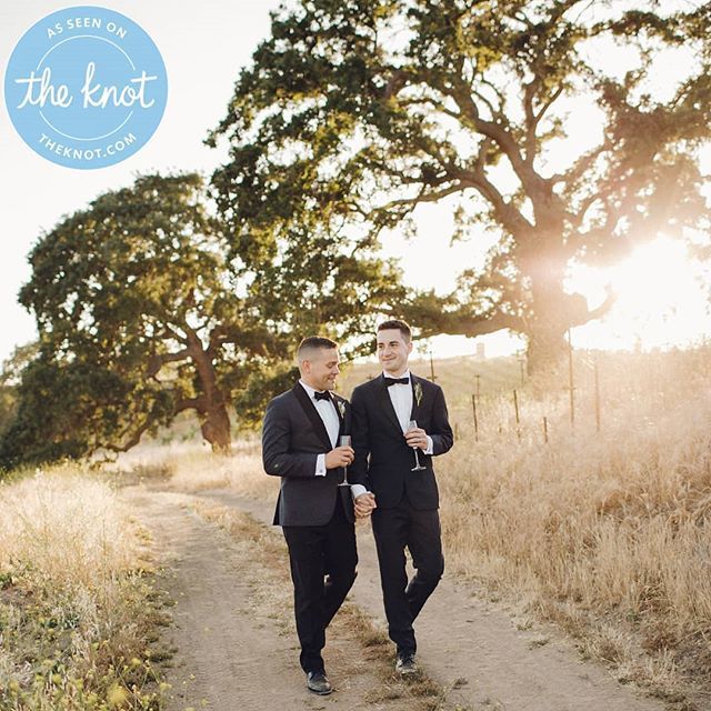 RaycePR's tweet photo. Thrilled to share #RPRClient @bluecat_cinema is featured on @theknot for this Sunstone Winery Wedding!
Photography: @lauragoldenberger | Planning + Design: @cakeandpunch_ | Venue: @sunstonewinery | Video: @bluecat_cinema | DJ: @djzeke | Invitations: #creativemod | Catering:… https://t.co/ob5o2mxXpf