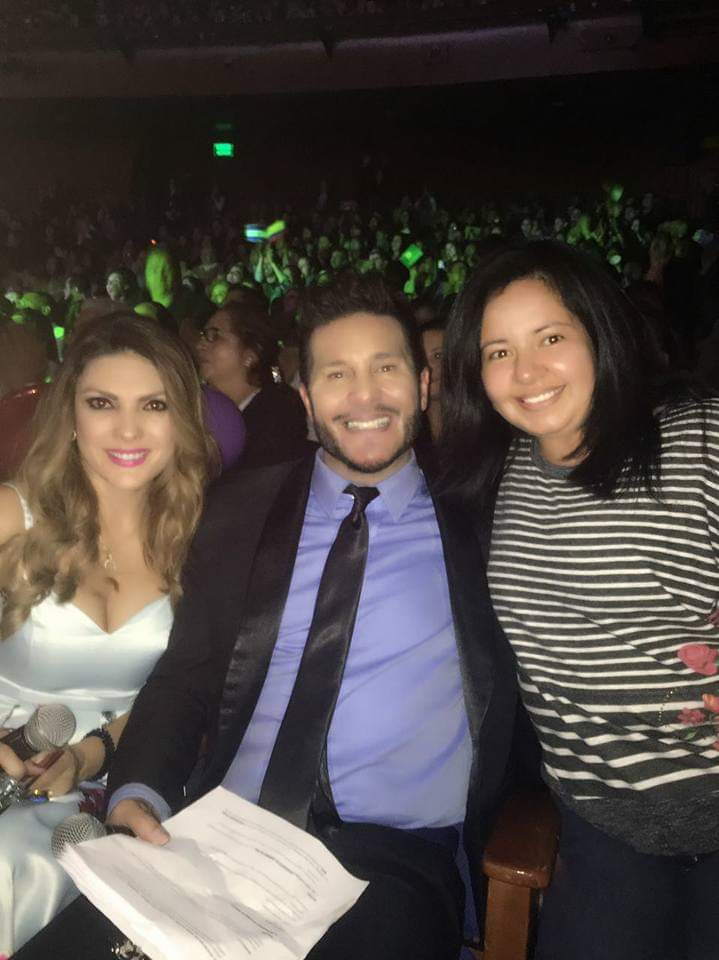 erikapoul's tweet photo. @BravissimoCity ¡Feliz cumpleaños @MarceloCezan Tu fan desde siempre  🥰  #bravissimo2019 #FelizcumpleMarce https://t.co/pHDfadSZHB