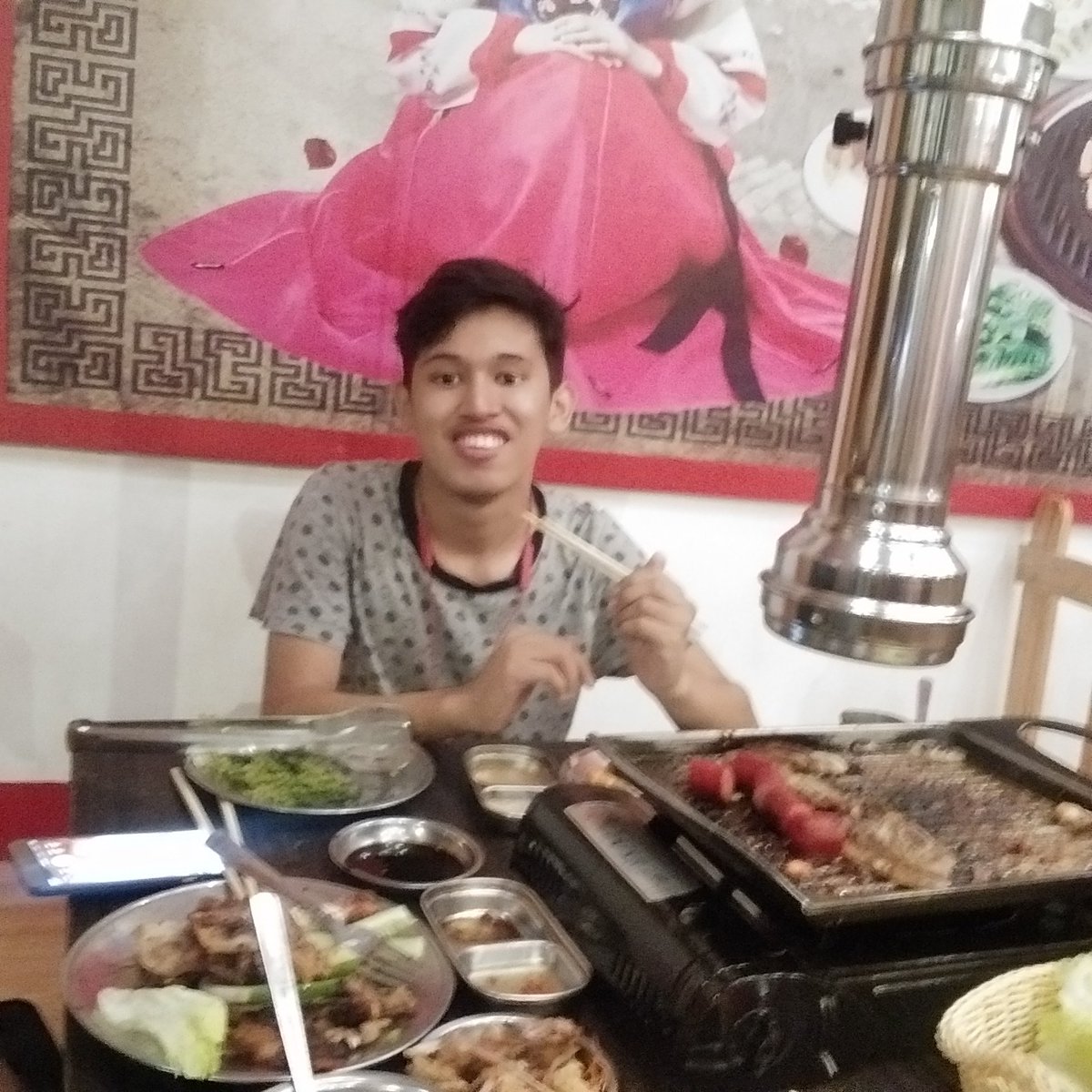 azuravlad7's tweet image. Nice ka Niel, haha, Advance Congratulation ngayan para iyo graduation   😇😇😇
#futurechemist