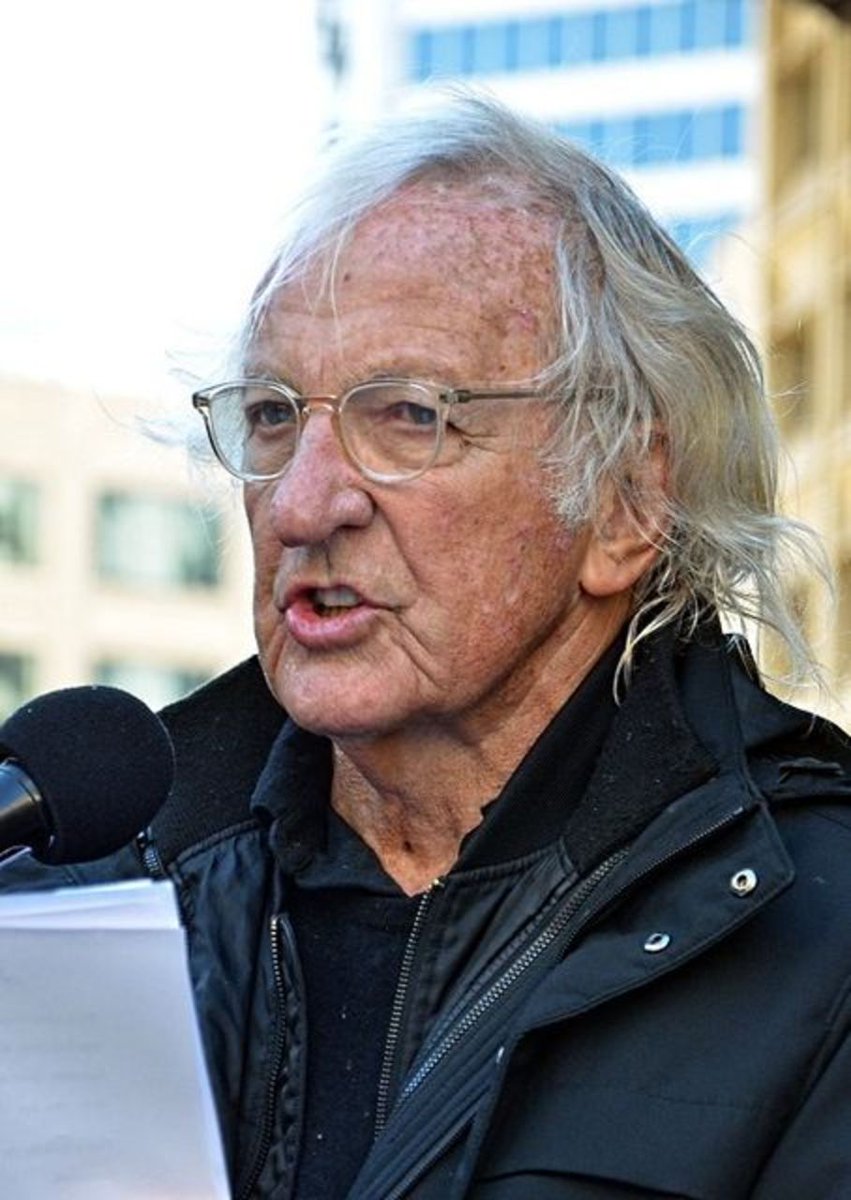 Comment by John Pilger: The Assange arrest is a warning from history - World Socialist Web Site ow.ly/SQAm30opXCu