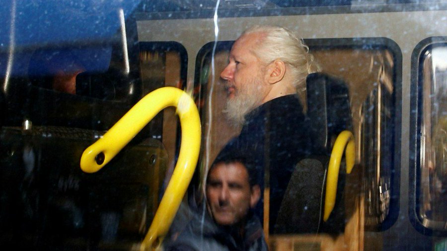 View image on Twitter