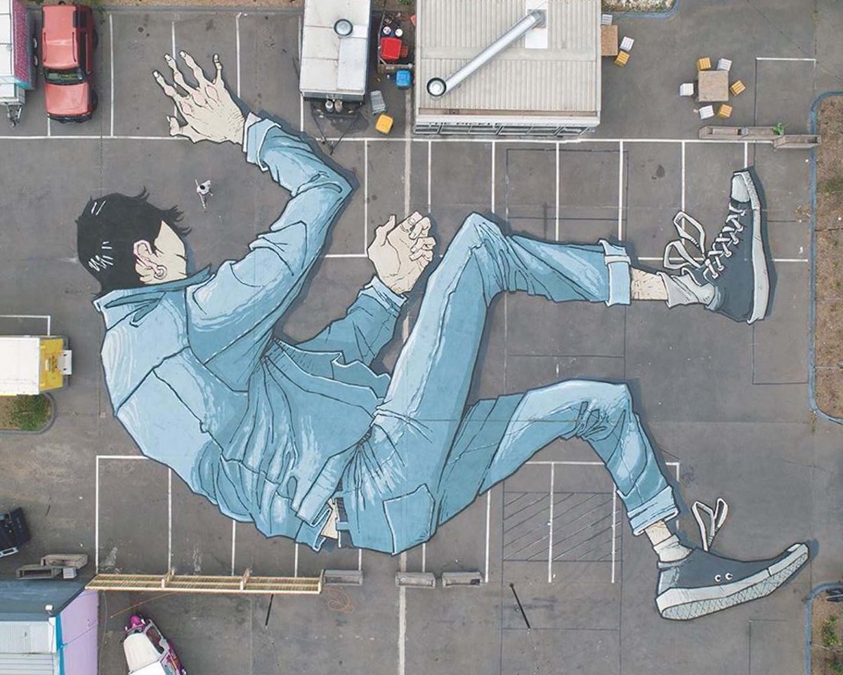 nypdesign's tweet photo. RT @Colossal: Muralist Kitt Bennett paints pavement with sprawling giants https://t.co/VTflK1R7DE https://t.co/nppVGn1Eva #art #kittbennett #streetart #publicart