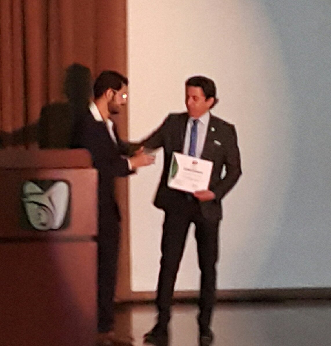 NutrConCiencia's tweet photo. Felicitamos al Dr Simón Barquera por haber resultado ganador de uno de nuestros premios "Divulgador con Ciencia", en la categoría de "Twitter", ¡sin duda un gran trabajo divulgando información de calidad sobre las políticas de salud pública en nuestro país! https://t.co/urSF9ERHla